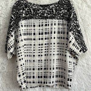 BCBG maxazria women’s top size m